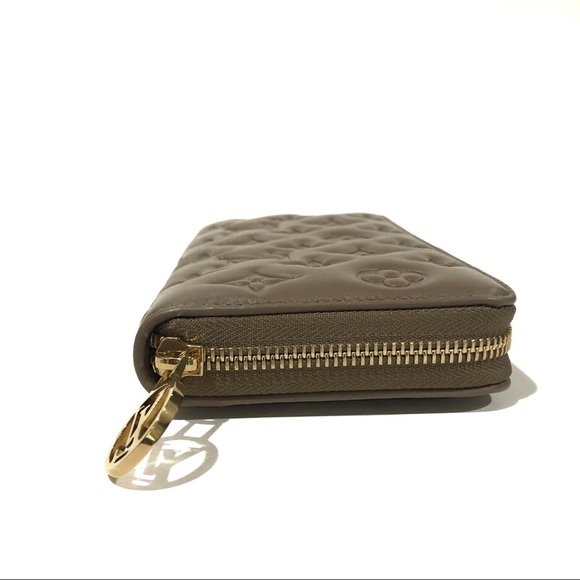 Authentic Louis Vuitton Coussin Monogram  Embossed Lambskin Leather Zippy Wallet - Picture 8 of 16